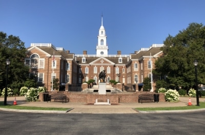 Starting a Business in Delaware: LLC vs Corporation – Your Complete Guide